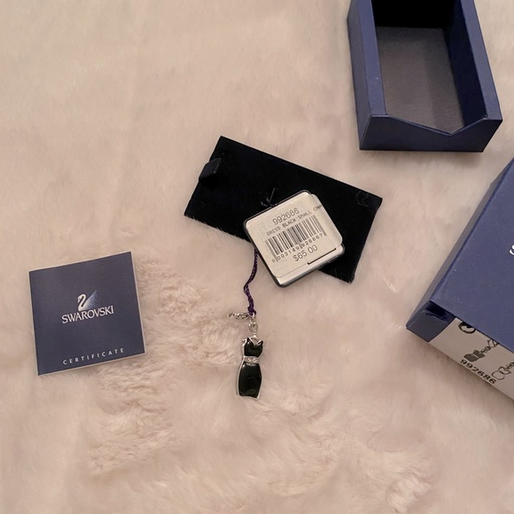 Swarovski Crystal “Little Black Dress” pendant - Picture 3 of 4